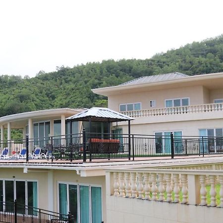 Amanda Villa - Best Value Mountain Top Inn Au Cap Εξωτερικό φωτογραφία